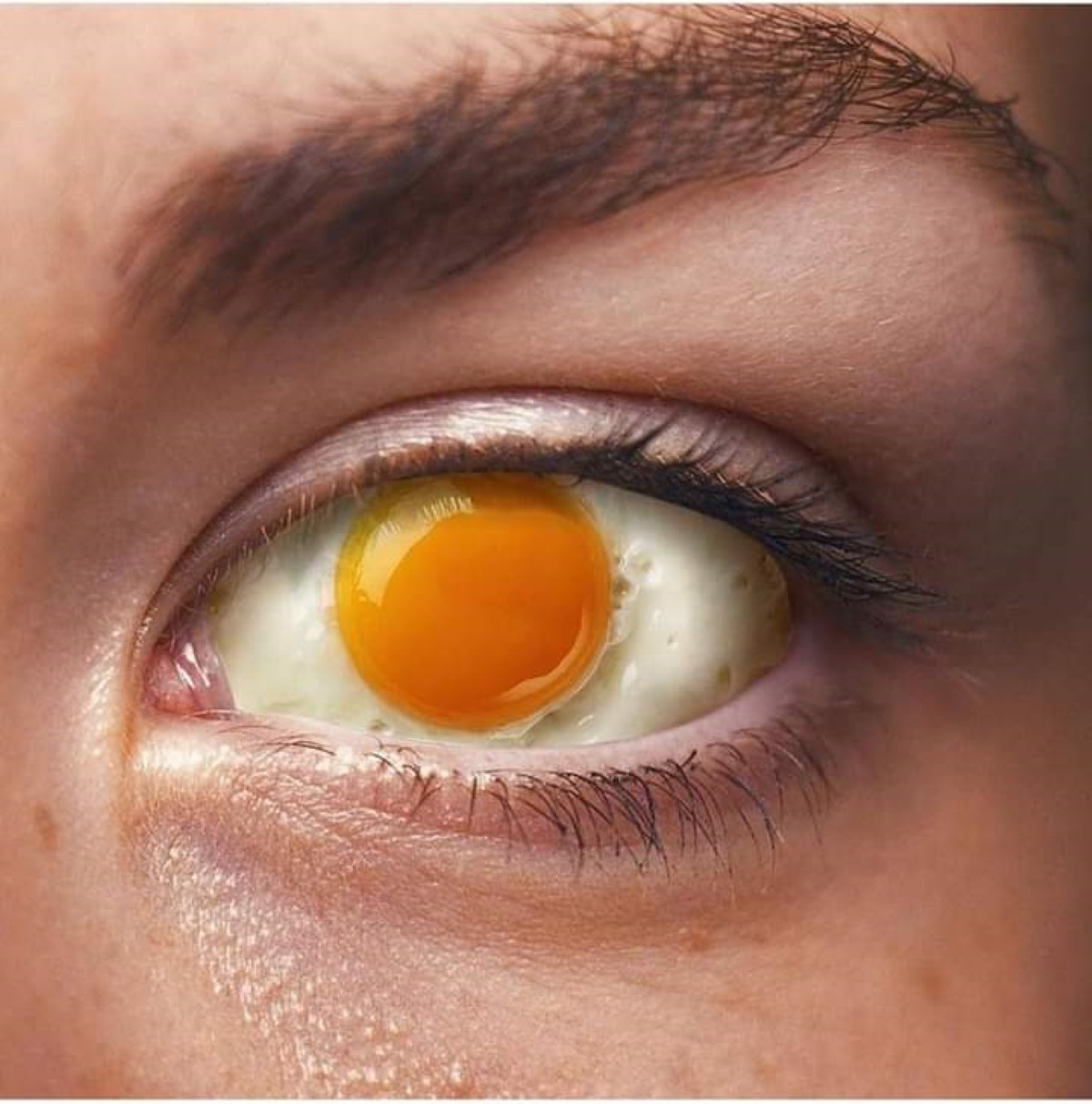 око јајце